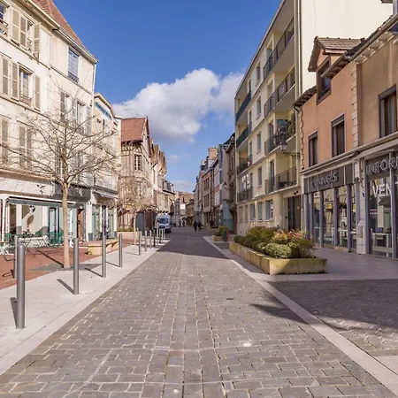 Le Joli Patio - Parking Inclus - Hypercentre *